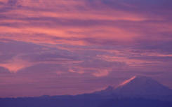 Verzauberung des Himmels durch die aufgehende Sonne